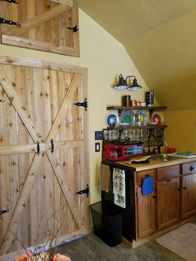 Cabin Sweet Cabin Canyon Lake Εξωτερικό φωτογραφία